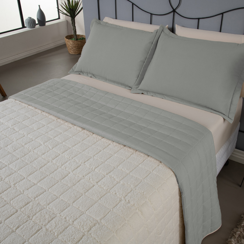 Kit Cobre Leito Matelado Dupla Face Sherpa de Carneiro 3 Peças 80% Algodão / 20% Poliéster Percal 180 Fios