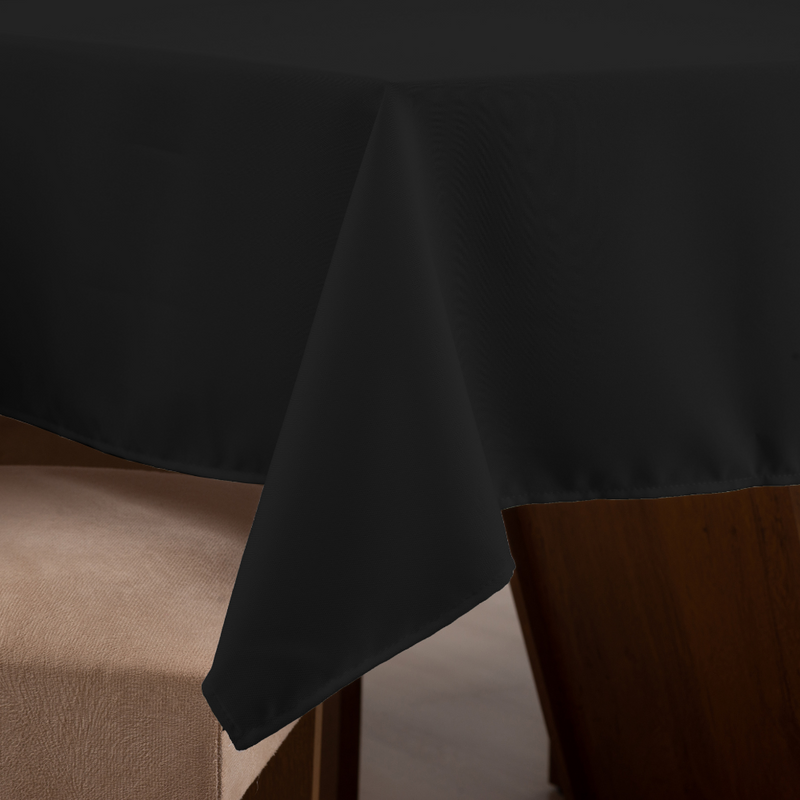 Toalha de Mesa Basic 1 Peça 2,00m x 1,40m 4 Lugares 100% Poliéster Tecido Oxford